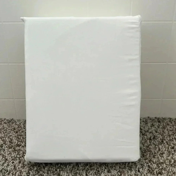 UGG Queen Sheet Set Cooling Technology For Comfort NEW - Picture 2 of 3